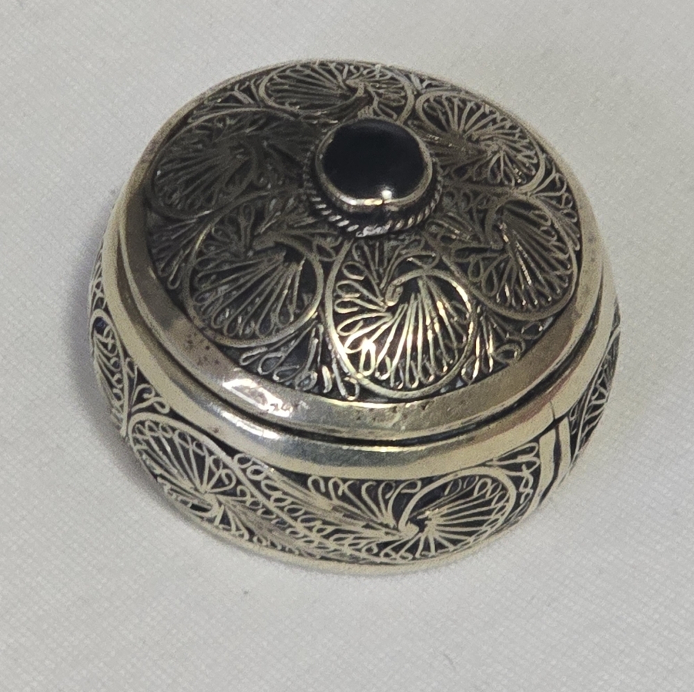 Antique silver filigree trinket box